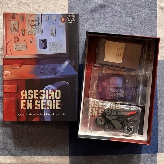 Portada de Asesino en Serie (abierto)